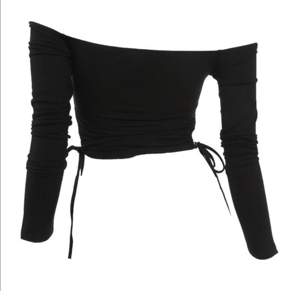 NWT Off shoulder ruched sides long sleeve - Picture 3 of 3